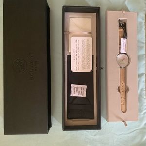 Nu’utea Mother-of-Pearl & Swarovski Crystals Watch